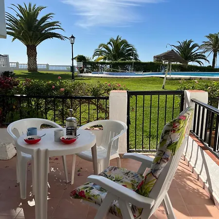 Sea & Pool View Garden Palmeras Апартаменти Нерха