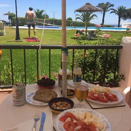 Apartment Sea & Pool View Garden Palmeras *